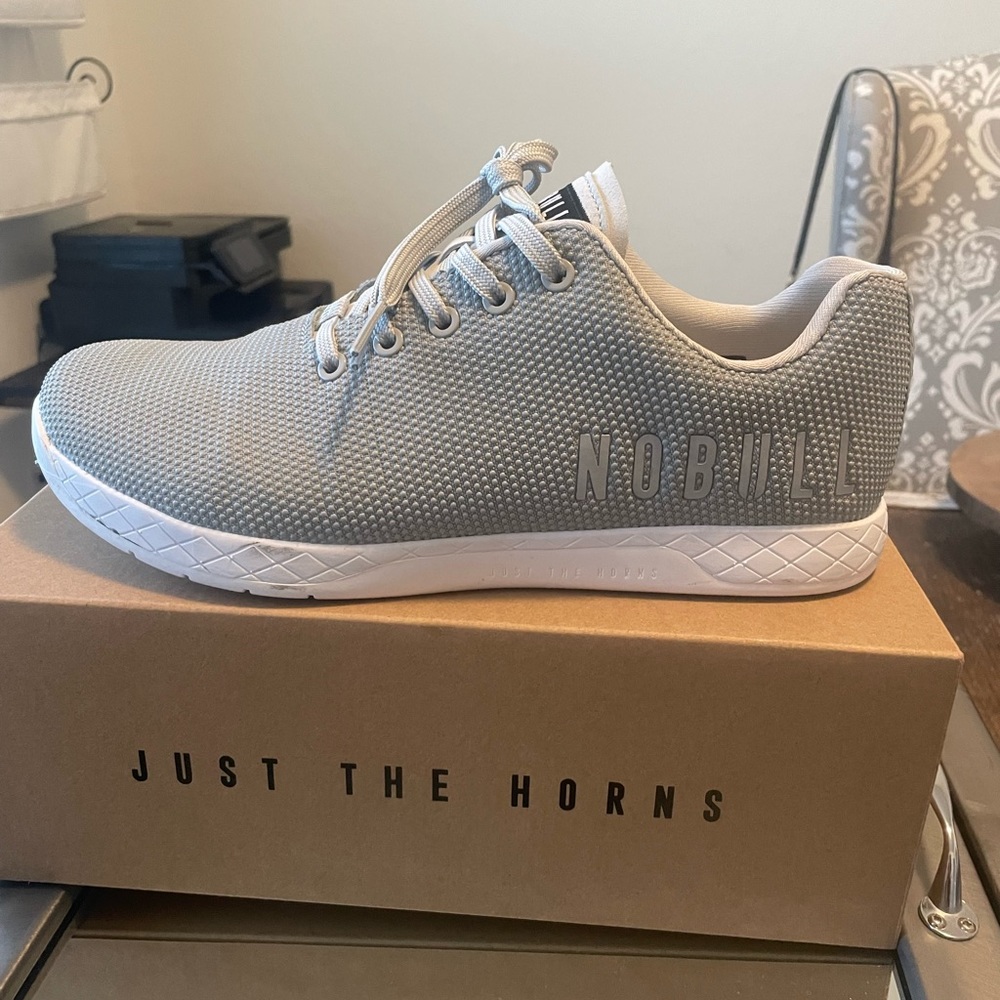 WORN ONCE Men’s 10.5 NOBULL trainer